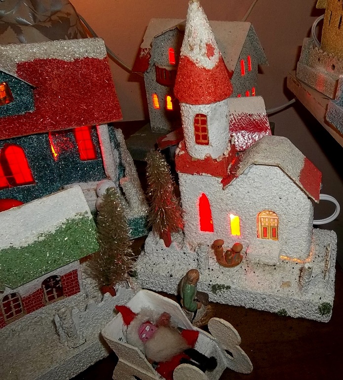 PUTZ CABINET + EBAY DEC 21 009.JPG