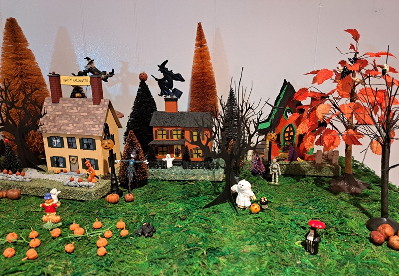Halloween Village 2.jpg