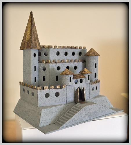 MEDIUMCASTLE.jpg