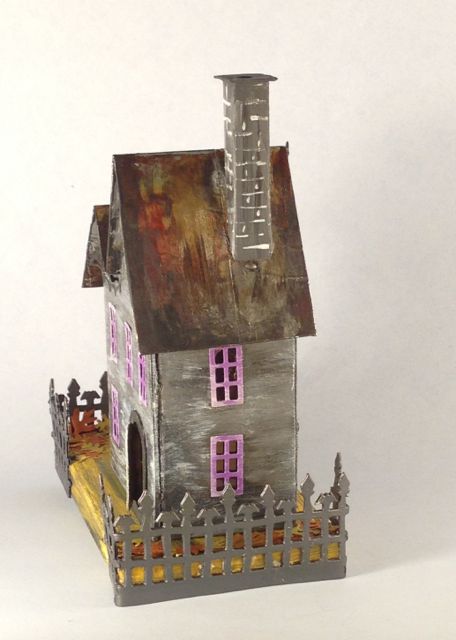 Spooky Farmhouse chimney side 2.jpg