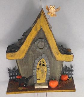 Witch's lair clock close-up.jpg