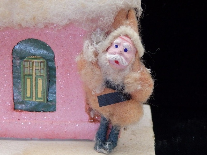 Vtg-Santa-Claus-Visiting-Putz-House-Christmas-Candy-_57.jpg