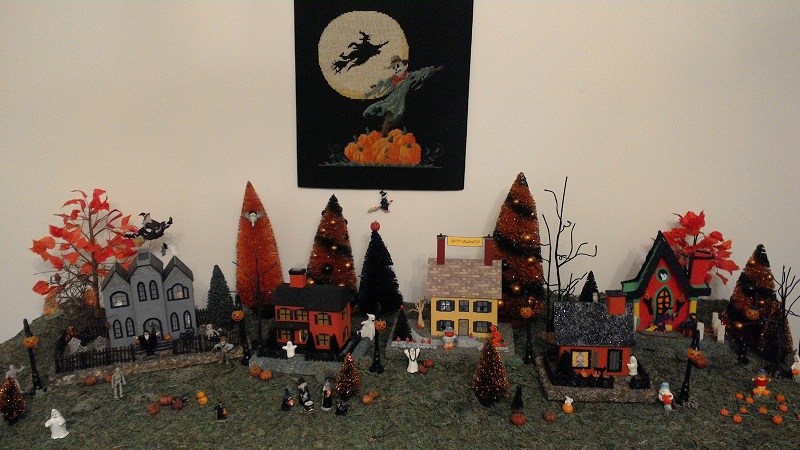 Halloween Village 3.jpg