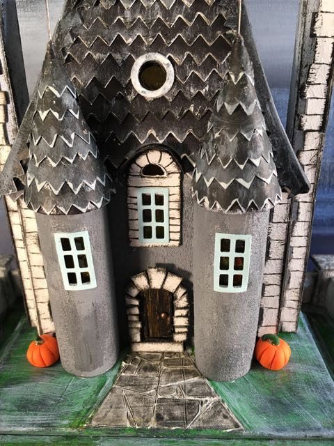 Front view Chateau door