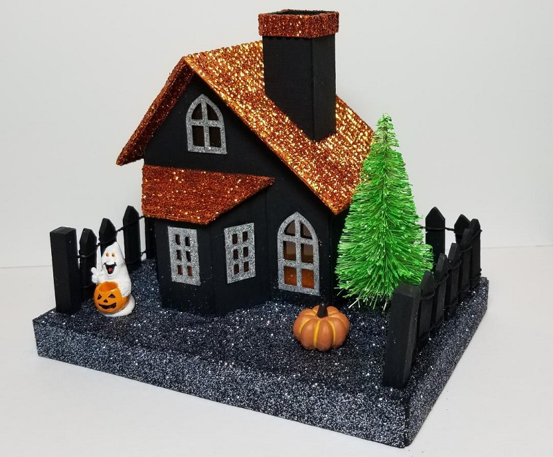 halloween house side.jpg