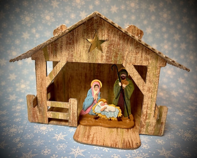 finished holy family flattie and stable.jpg