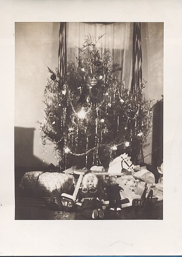 1943 Christmas photo