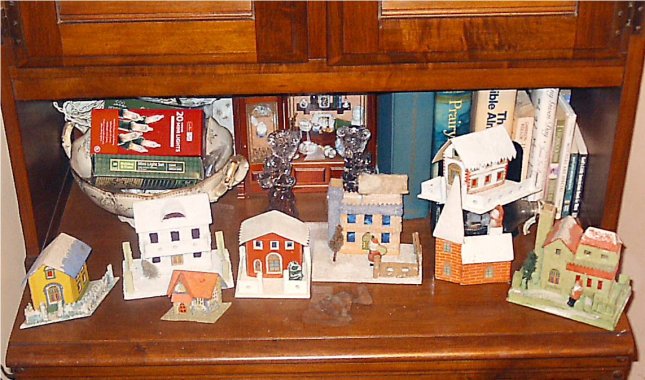 Tom Hull Christmas house collection